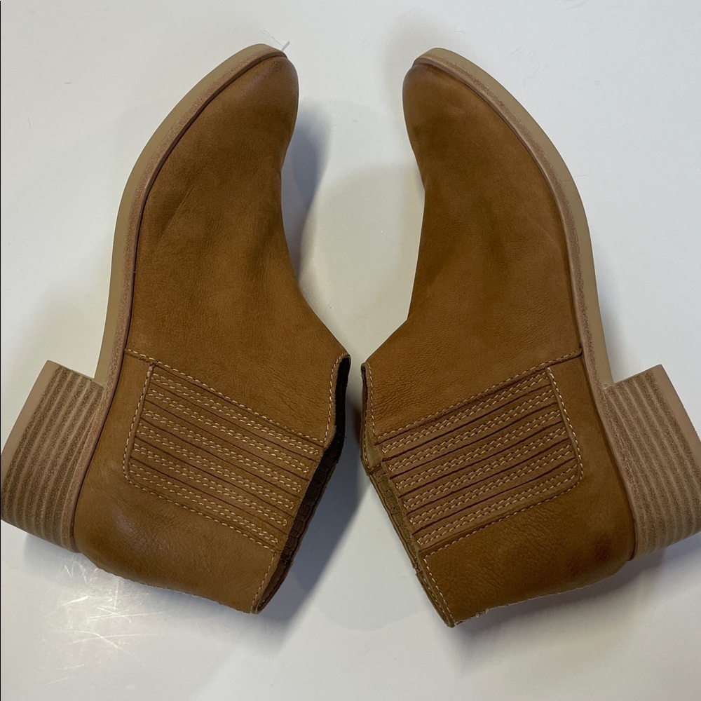 Dolce Vita Tan Leather Chelsea Ankle Boots Women Slip On Booties Size 8.5 - Picture 11 of 11